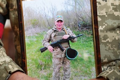 “Він відчував”: рідні розповіли про загиблого артилериста Олега Кисильова “Він відчував”: рідні розповіли про загиблого артилериста Олега Кисильова