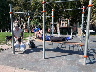 Реабілітолог з Харкова проводить у Львові безкоштовні заняття для ветеранів та цивільних Реабілітолог з Харкова проводить у Львові безкоштовні заняття для ветеранів та цивільних