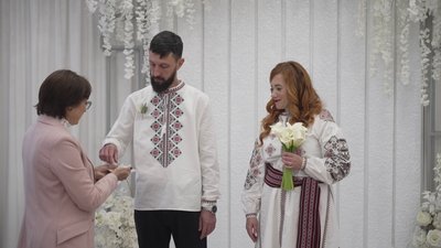 «Відчував її підтримку»: військовий та волонтерка одружилися у Рівному «Відчував її підтримку»: військовий та волонтерка одружилися у Рівному