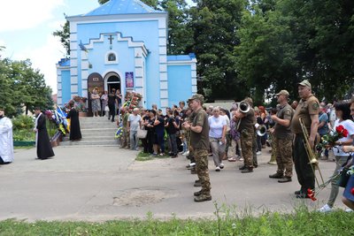 В Охтирці попрощалися з загиблим захисником Русланом Тимошенком В Охтирці попрощалися з загиблим захисником Русланом Тимошенком