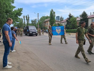 В Одеській області попрощались з десантником, який загинув на російсько-українській війні В Одеській області попрощались з десантником, який загинув на російсько-українській війні
