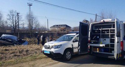 В аварії на Буковині загинули батько та син В аварії на Буковині загинули батько та син