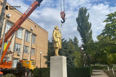 На Одещині демонтували пам'ятник Карлу Марксу