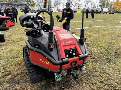Робот-пожежник Magirus Wolf R1 Робот-пожежник Magirus Wolf R1