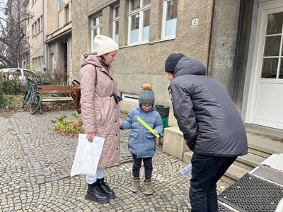 В Ужгороді поліцейські провели акцію "Будь помітним на дорозі" В Ужгороді поліцейські провели акцію "Будь помітним на дорозі"