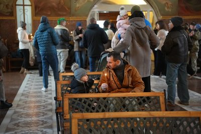 "Аби вселити надію в серця": до гарнізонного храму Черкас доставили Вифлеємський вогонь "Аби вселити надію в серця": до гарнізонного храму Черкас доставили Вифлеємський вогонь