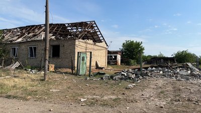 Зруйнований будинок Куртівка Донецька область 4 червня 2025 рік Зруйнований будинок Куртівка Донецька область 4 червня 2025 рік