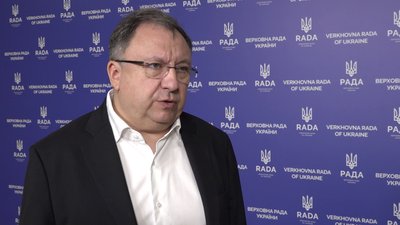 Монастир, туалет та стінопис: які рішення влади викликали дискусії на Рівненщині в 2025 році