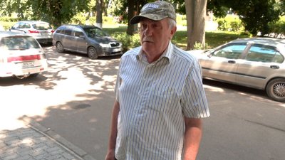 У Смілі обрізають дерева У Смілі обрізають дерева