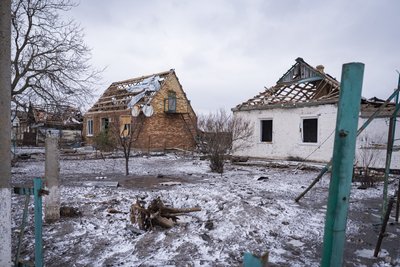 "Постійно б'ють, та люди нікуди не хочуть їхати". Як живуть прифронтові Романки на Дніпропетровщині "Постійно б'ють, та люди нікуди не хочуть їхати". Як живуть прифронтові Романки на Дніпропетровщині