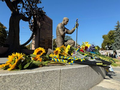 "Цього не можна забувати": у Черкасах вшанували загиблих захисників України "Цього не можна забувати": у Черкасах вшанували загиблих захисників України