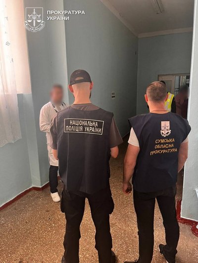 Медика глухівської лікарні підозрюють в отриманні хабара за оформлення довідки ВЛК Медика глухівської лікарні підозрюють в отриманні хабара за оформлення довідки ВЛК