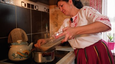 Суспільне Рівне розпочинає новий проєкт "Кулінарний спадок" про гастрономічну спадщину Рівненщини Суспільне Рівне розпочинає новий проєкт "Кулінарний спадок" про гастрономічну спадщину Рівненщини
