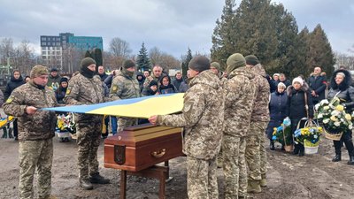 Попрощалися з бійцем Романом Дубовим, Тернопіль, грудень 2024 Попрощалися з бійцем Романом Дубовим, Тернопіль, грудень 2024