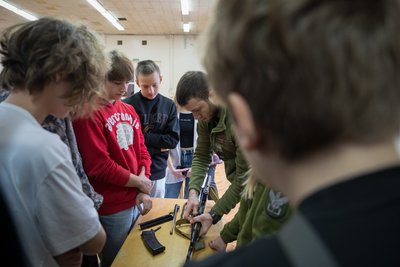 "Курсант знає — у нього є майбутнє". У ліцеї Дніпра провели ярмарок військових професій "Курсант знає — у нього є майбутнє". У ліцеї Дніпра провели ярмарок військових професій