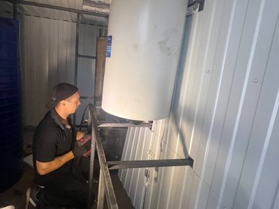 Волонтери з Вінниччини виготовляють прально-душовий комплекс для ЗСУ Волонтери з Вінниччини виготовляють прально-душовий комплекс для ЗСУ