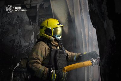 Унаслідок атаки РФ на Одесу пошкоджені житлові будинки: є травмовані, серед них діти Унаслідок атаки РФ на Одесу пошкоджені житлові будинки: є травмовані, серед них діти