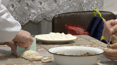 "До останнього триматимемо стрій у селі": на Черкащині волонтерки передали сотню сіток та пів тонни продуктів на фронт "До останнього триматимемо стрій у селі": на Черкащині волонтерки передали сотню сіток та пів тонни продуктів на фронт