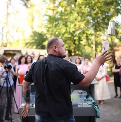 Бармен, який став військовим: історія Сергія Чорного із Житомира Бармен, який став військовим: історія Сергія Чорного із Житомира