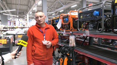 Павербанки, генератори, лампи: що купують у Житомирі на випадок знеструмлень Павербанки, генератори, лампи: що купують у Житомирі на випадок знеструмлень