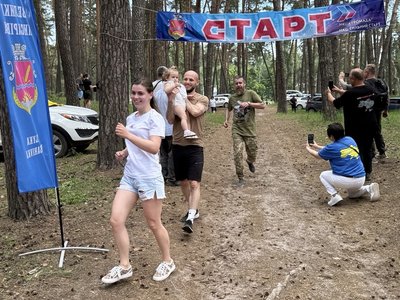 В Охтирці на Сумщині провели патріотичний забіг "Біжу за Героя" В Охтирці на Сумщині провели патріотичний забіг "Біжу за Героя"