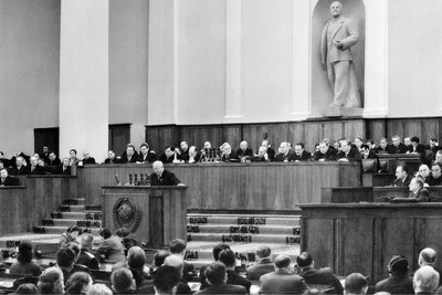 Крим: подарунок Хрущова чи міф російської пропаганди? Крим: подарунок Хрущова чи міф російської пропаганди?