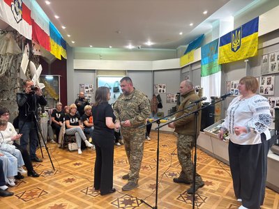 У Вінниці матерям загиблих оборонців вручили ордени У Вінниці матерям загиблих оборонців вручили ордени