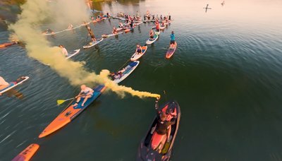 "Тризуб на хвилях Дніпра": у Києві до Дня Незалежності України провели благодійний захід "Тризуб на хвилях Дніпра": у Києві до Дня Незалежності України провели благодійний захід