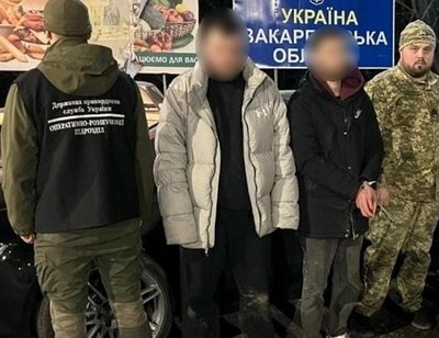 До Румунії за 3,5 тисячі доларів: закарпатця підозрюють у переправленні чоловіків через кордон До Румунії за 3,5 тисячі доларів: закарпатця підозрюють у переправленні чоловіків через кордон