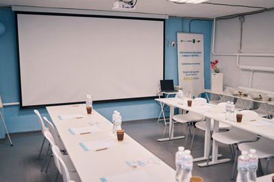 У Полтаві та двох громадах області відкрили освітні центри для вчителів і дітей у межах міжнародного проєкту