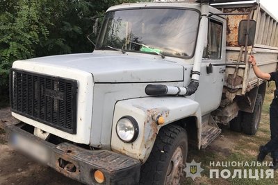 "Бізнес на лісі": на Вінниччині взяли під варту чотирьох чоловіків "Бізнес на лісі": на Вінниччині взяли під варту чотирьох чоловіків