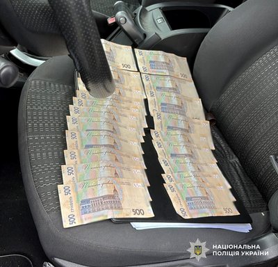 На Житомирщині затримали чоловіка, якого поліція підозрює у допомозі незаконно перетнути кордон На Житомирщині затримали чоловіка, якого поліція підозрює у допомозі незаконно перетнути кордон