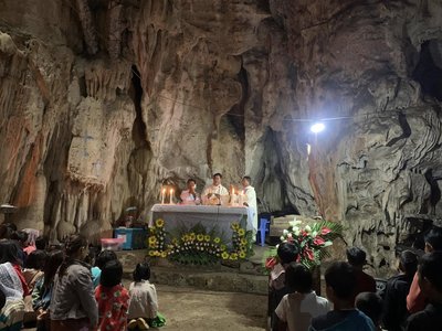 Свята у країнах, де нині тривають війни (ФОТО) Свята у країнах, де нині тривають війни (ФОТО)