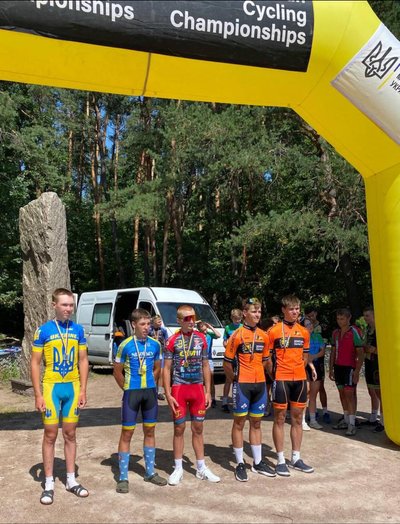 Спортсмени Житомирщини вибороли дев'ять нагород у Відкритому чемпіонаті України з велоспорту Спортсмени Житомирщини вибороли дев'ять нагород у Відкритому чемпіонаті України з велоспорту