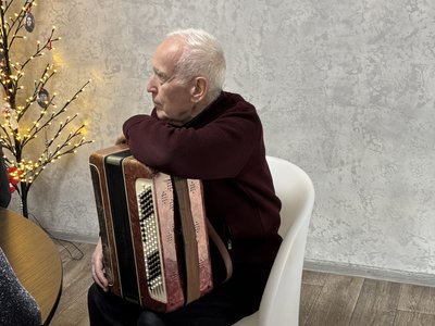 Малюють, співають та створюють власноруч створюють вироби: як у Ромнах працює Клуб активного довголіття Малюють, співають та створюють власноруч створюють вироби: як у Ромнах працює Клуб активного довголіття