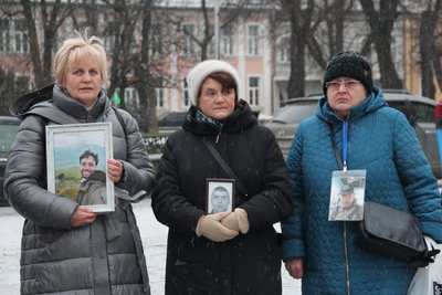 В Ужгороді двічі на тиждень проводитимуть акцію вшанування пам'яті полеглих захисників В Ужгороді двічі на тиждень проводитимуть акцію вшанування пам'яті полеглих захисників