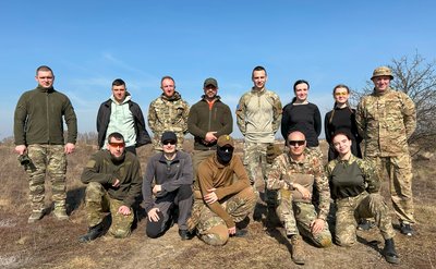"Ми передаємо свій досвід": як молодь навчається військової справи на Рівненщині