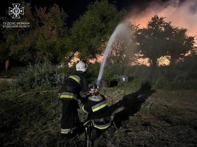 Російські військові атакували Одещину безпілотниками: є руйнування та пожежі