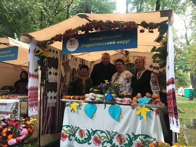 Пампухи від господинь. У Франківську відзначають четверту річницю створення громади Пампухи від господинь. У Франківську відзначають четверту річницю створення громади