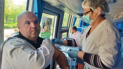 Щепили понад півтори тисячі людей: на Кіровоградщині до тижня імунізації влаштували виїзну вакцинацію Щепили понад півтори тисячі людей: на Кіровоградщині до тижня імунізації влаштували виїзну вакцинацію