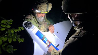 Підготовка перед запуском безпілотного авіаційного комплексу "Фурія" Донецька область травень 2025 рік