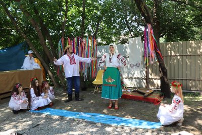 В Охтирці дитячий театр виступив для однолітків з прикордоння В Охтирці дитячий театр виступив для однолітків з прикордоння