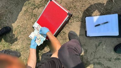 На Черкащині затримали ексвійськового, якого підозрюють у незаконному продажі зброї та боєприпасів На Черкащині затримали ексвійськового, якого підозрюють у незаконному продажі зброї та боєприпасів
