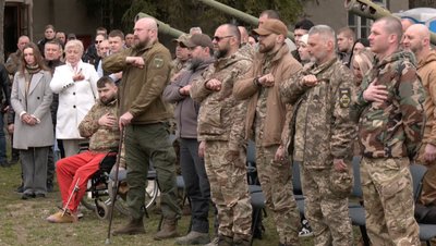 Їли куліш та спілкувалися: у Луцьку відзначили День українського добровольця Їли куліш та спілкувалися: у Луцьку відзначили День українського добровольця