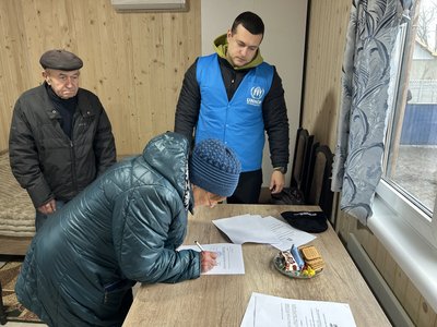 На Полтавщині сім’ї, чиє житло зруйнував російський БпЛА, встановили модульний будинок На Полтавщині сім’ї, чиє житло зруйнував російський БпЛА, встановили модульний будинок