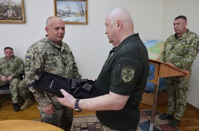 Троє бійців Волинського прикордонного загону отримали державні відзнаки Троє бійців Волинського прикордонного загону отримали державні відзнаки