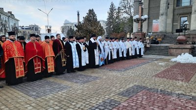 священнники, театральний майдан, голодомор священнники, театральний майдан, голодомор
