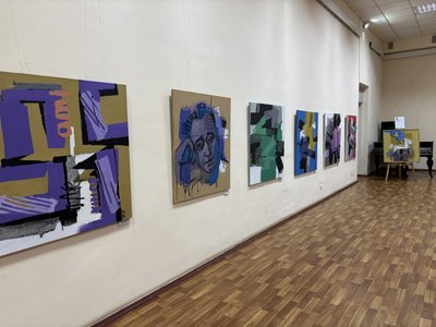 "Романтика мандрів": у Конотопі презентували виставку художника Володимира Харакоза "Романтика мандрів": у Конотопі презентували виставку художника Володимира Харакоза