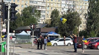У Дніпрі вшанували пам'ять військових, загиблих внаслідок теракту в Оленівці У Дніпрі вшанували пам'ять військових, загиблих внаслідок теракту в Оленівці
