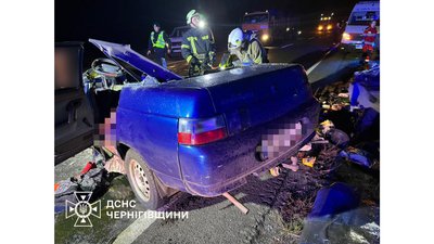 На Чернігівщині в аварії загинули четверо людей. Серед них двоє дітей На Чернігівщині в аварії загинули четверо людей. Серед них двоє дітей